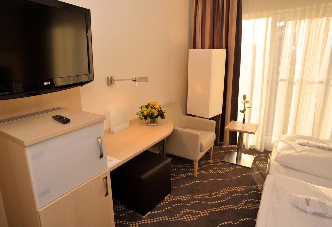 המבורג Heikotel - Hotel Am Stadtpark מראה חיצוני תמונה